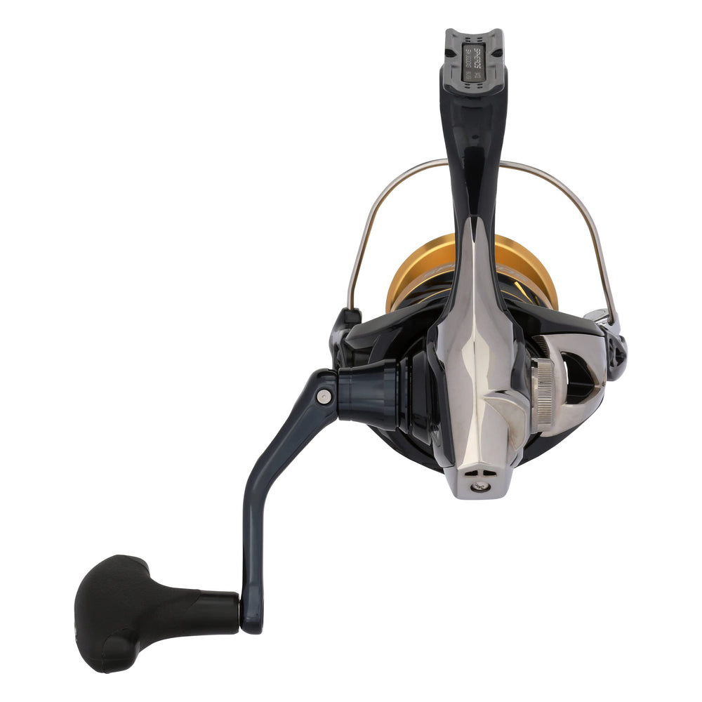 SHIMANO Spheros SW 3000-4000 spool supports smooth line management for effortless casts.