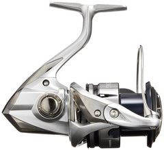 Shimano Stradic FL C5000XG spool detail emphasizing line lay and durability