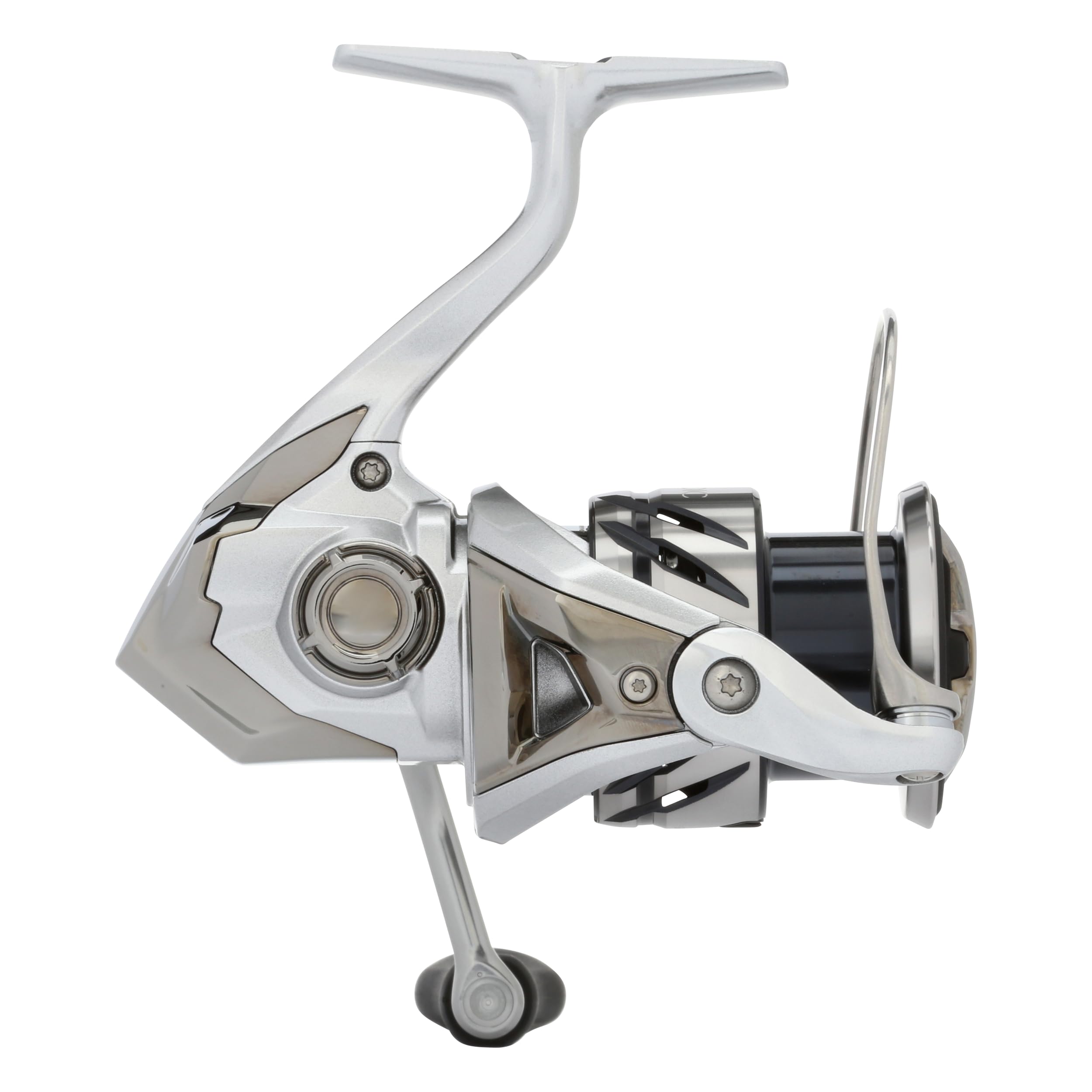 Shimano STRADIC ST2500HGFM handle close-up emphasizes ergonomic grip and durable construction.