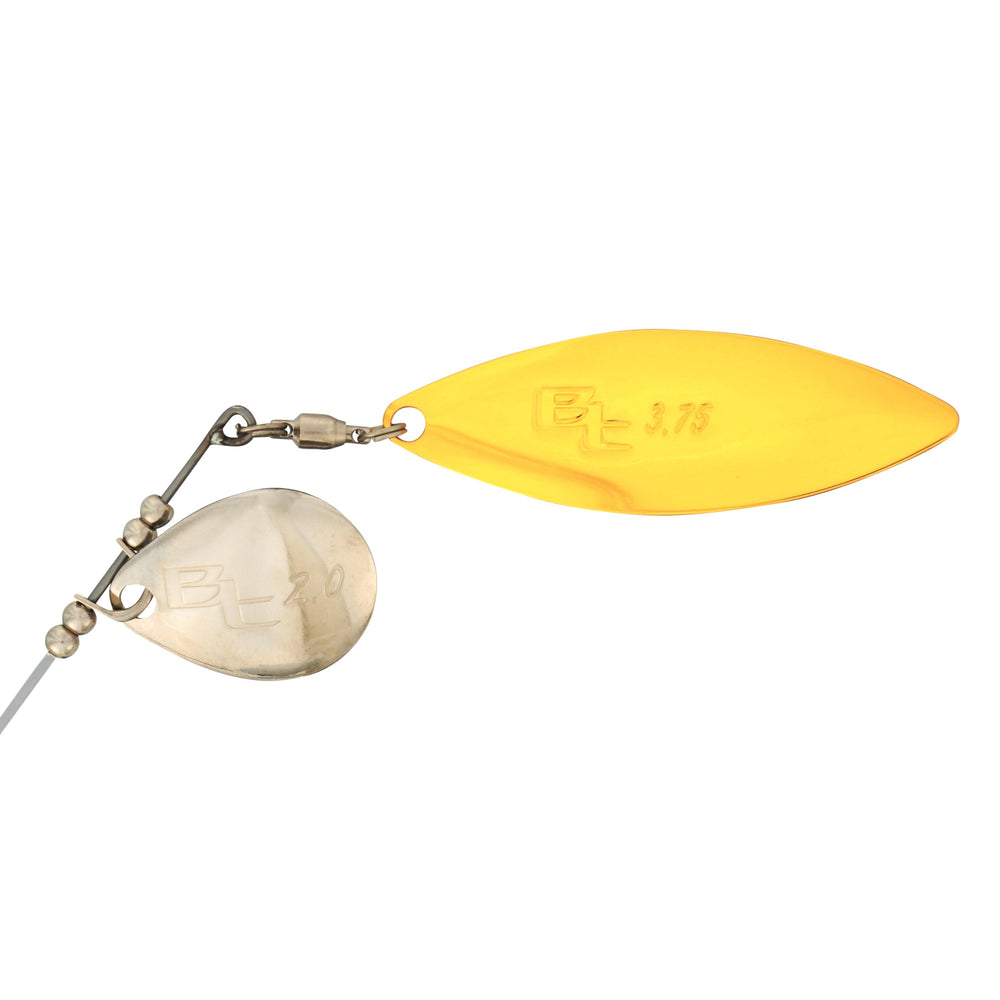 SHIMANO Swagy Strong TW spinnerbait water profile reveals lifelike movement underwater.
