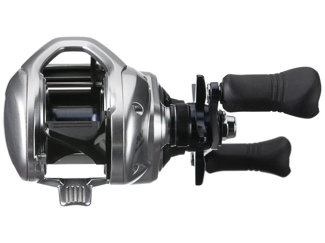 SHIMANO TRANX 300-400 Super Free Spool enables smooth, long casts.