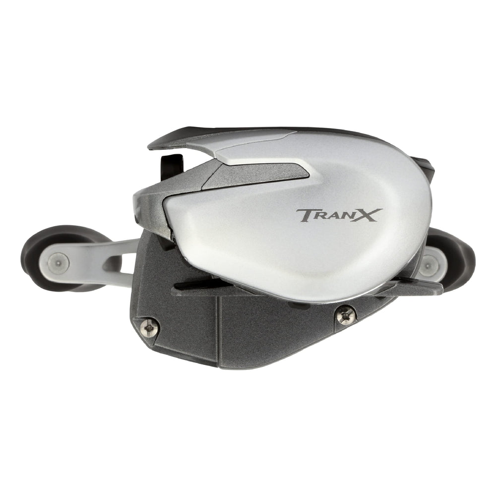 Shimano TRX150HGA compact body enhances grip and control during retrieves.