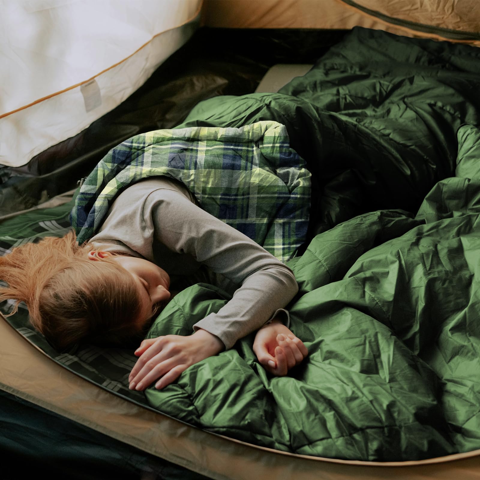ShinHye soft flannel lining and hollow fill for cozy warmth