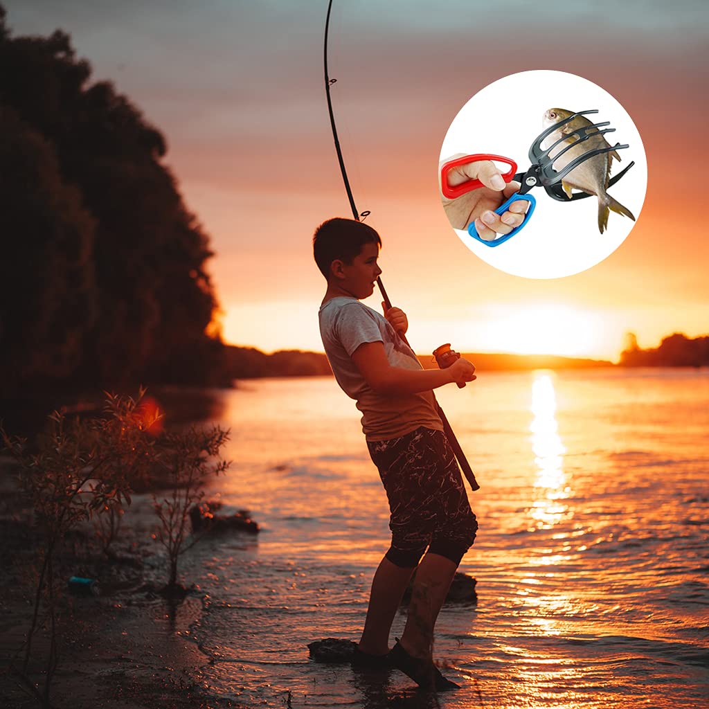 Shinycome lightweight grip design reduces fatigue during fishing.