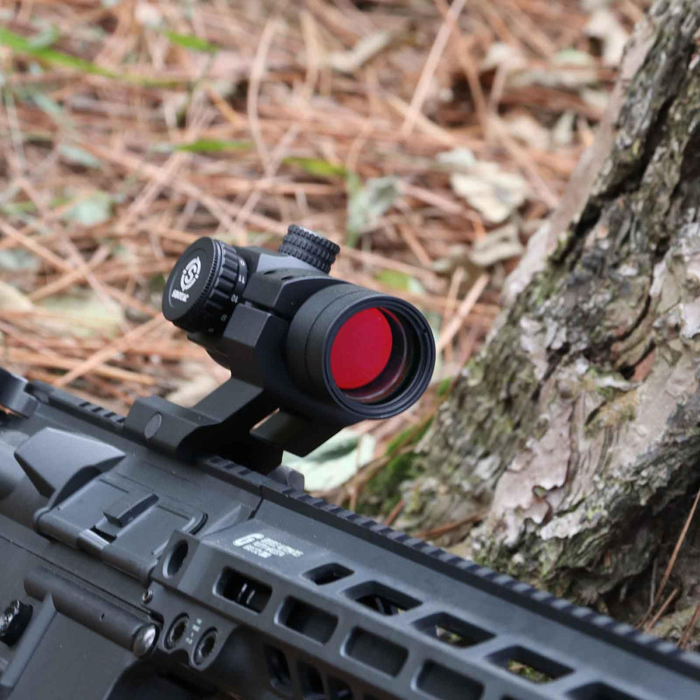 SHOTAC ST008 sealed reflex sight with multi-coated lenses for clear visibility.
