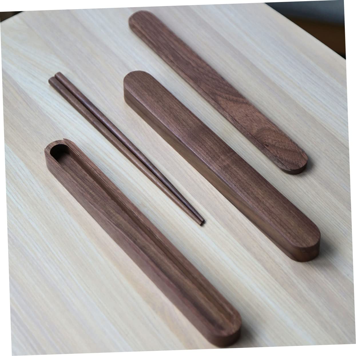 SHOWERORO multi-purpose flatware organizer keeps items tidy.
