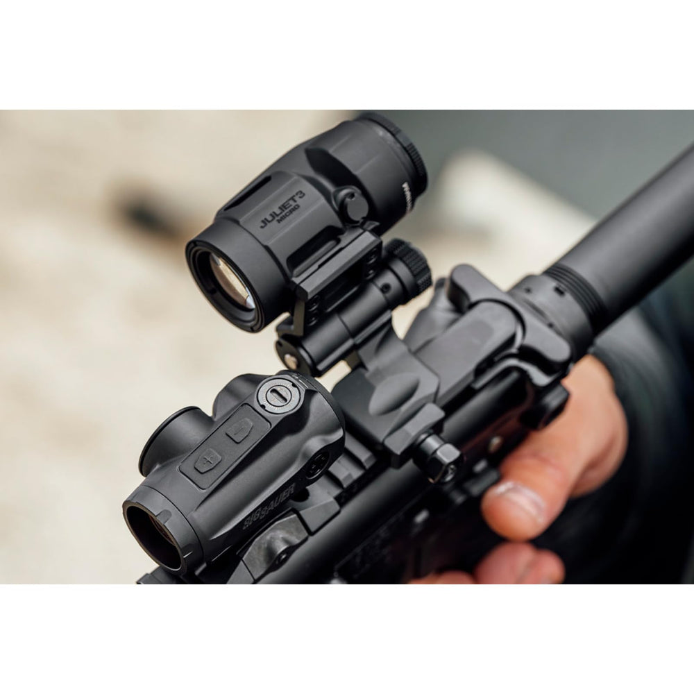 Sig Sauer Juliet3 Micro: 90-degree flip-to-side mount for quick target transitions.