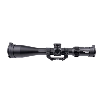 SIG SAUER Tango-MSR waterproof durability scene, ideal for foggy or wet-field conditions.