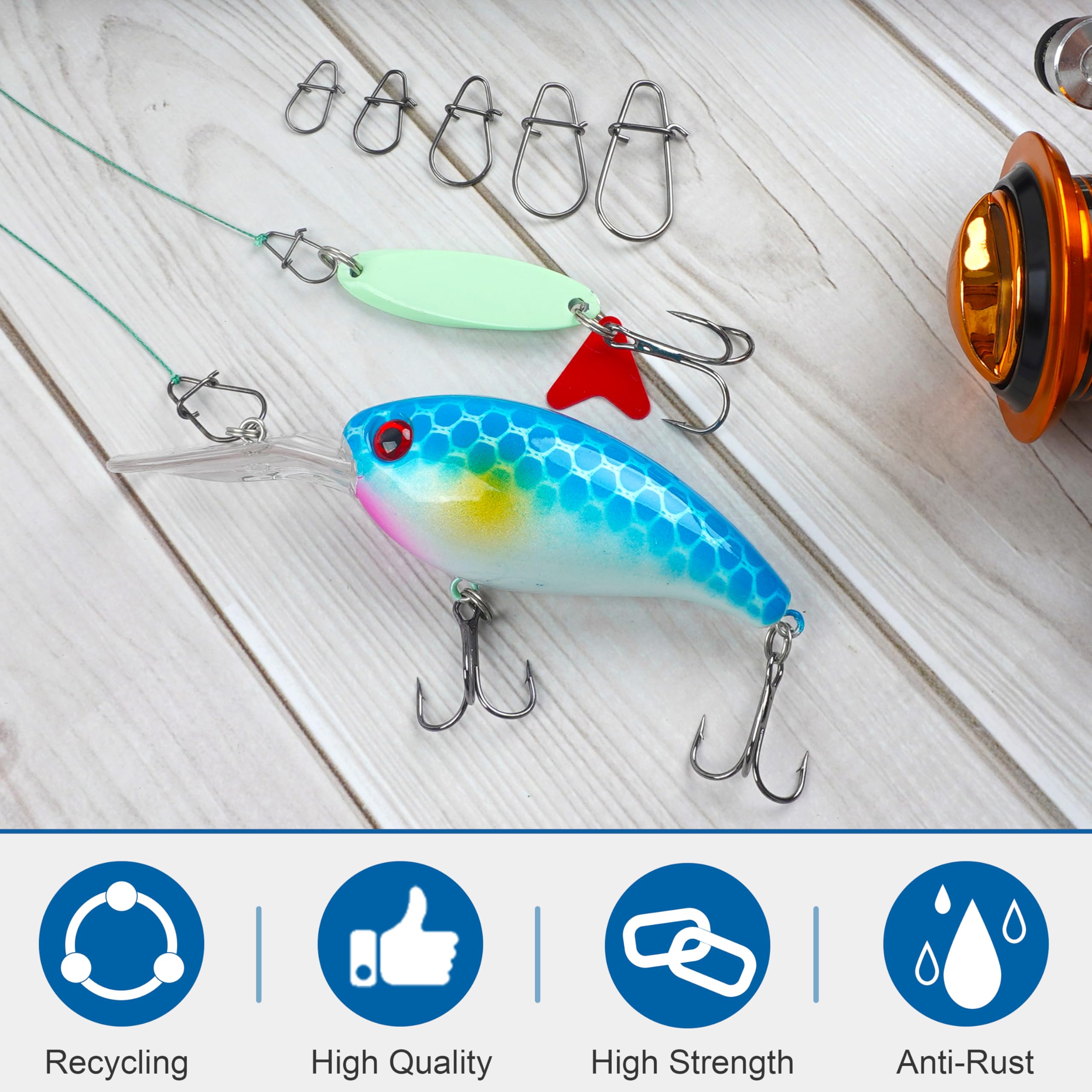 Water-drop shaped fishing speed clips in use