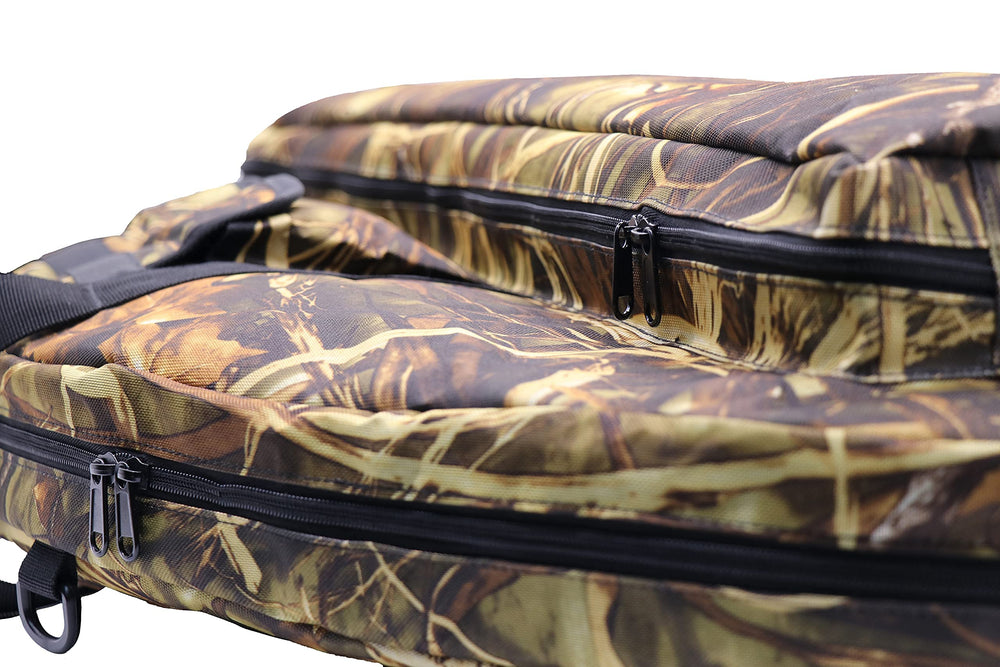 Double-ended zipper on Silfrae bow case for quick access