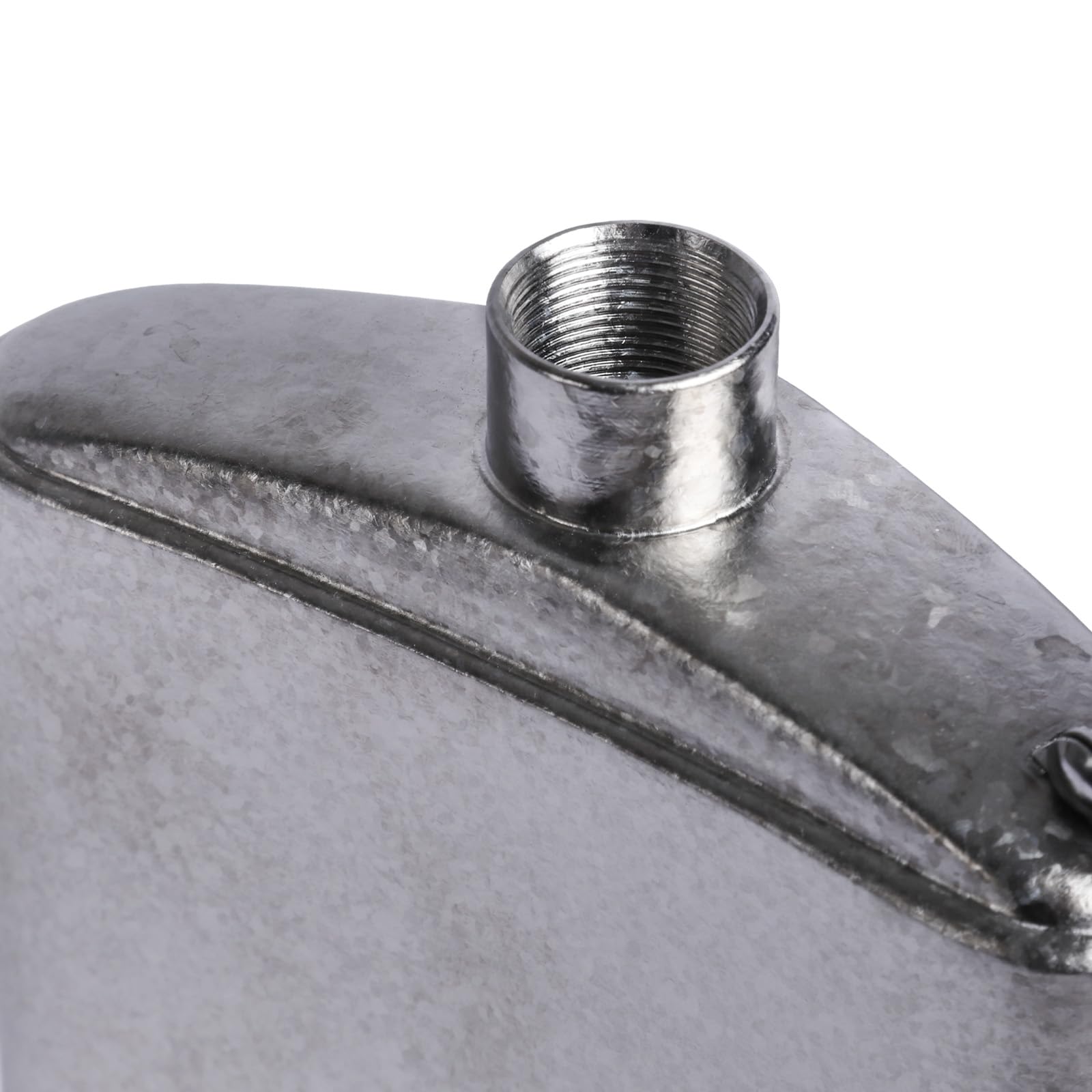 SILVERANT flask-clip demonstrates secure carrying during hikes and climbs.