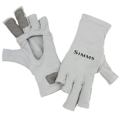 Simms SolarFlex fingerless glove enhances dexterity for knot tying and lure rigging.