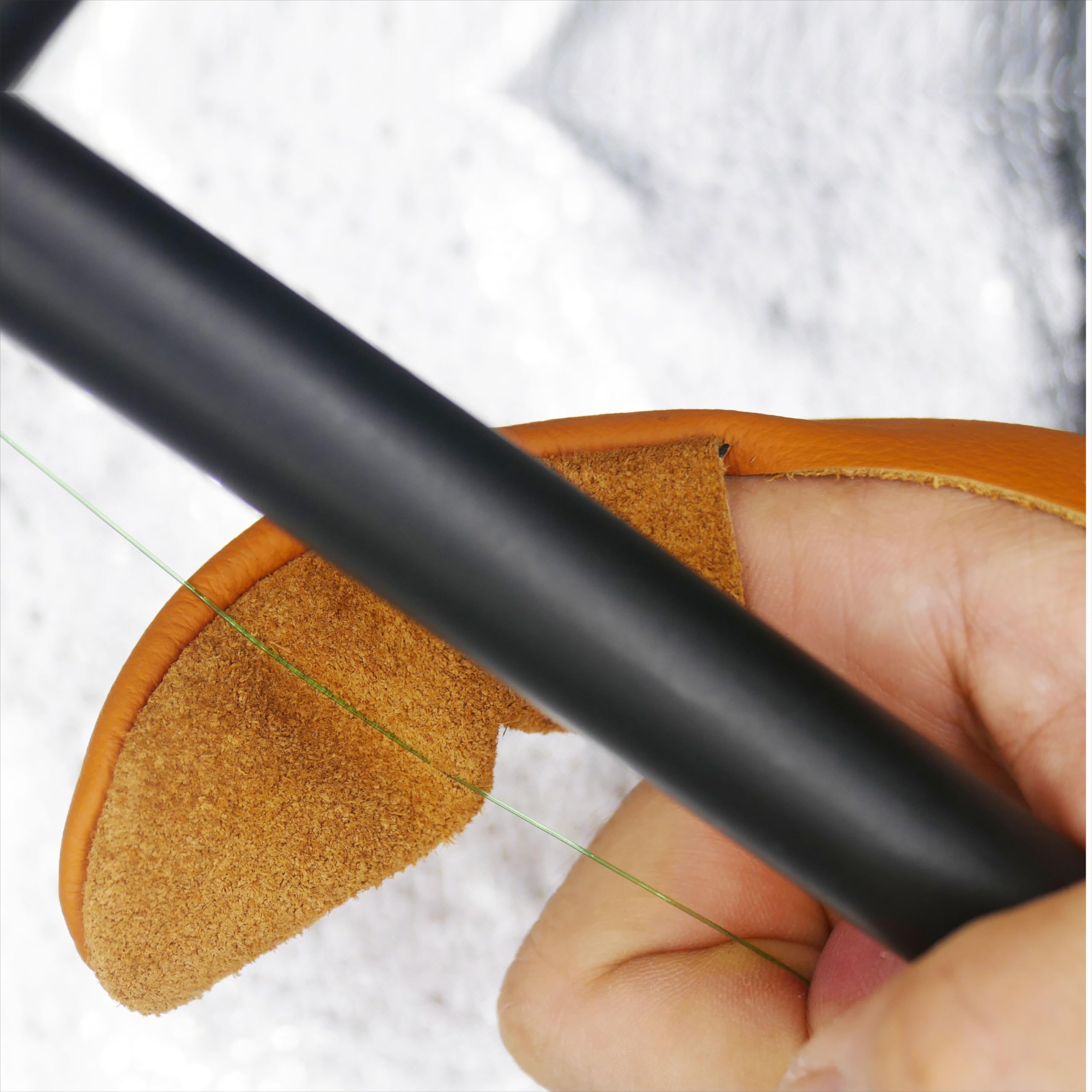 Elastic bands fit most finger sizes (excluding thumb)