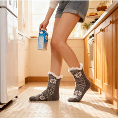Sinolmaibe heated socks anti-slip sole detail emphasizing stable grip