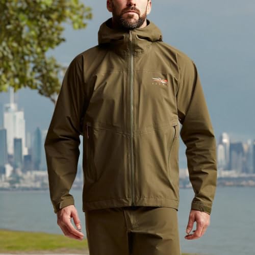 SITKA Dew Point adjustable hem and cuffs for a secure, draft-free fit.