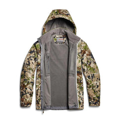 SITKA Jetstream Jacket hood cinchable for weather-ready protection