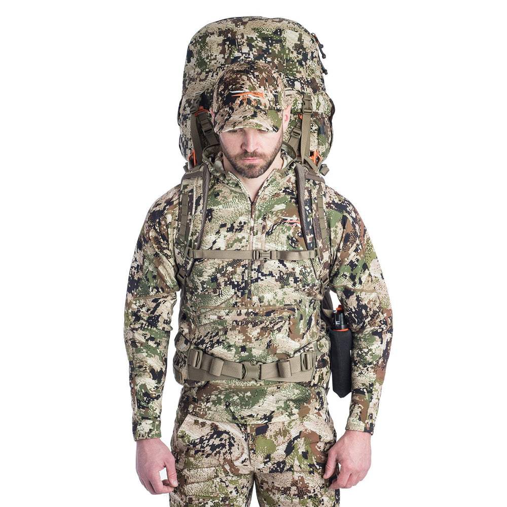 SITKA Mountain Hauler 6200 foam-padded hips and shoulders provide all-day comfort.