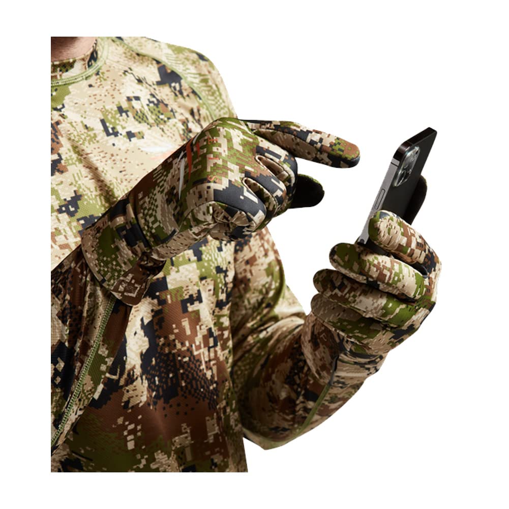 SITKA Traverse Gloves Subalpine palm grip detail improves weapon handling.