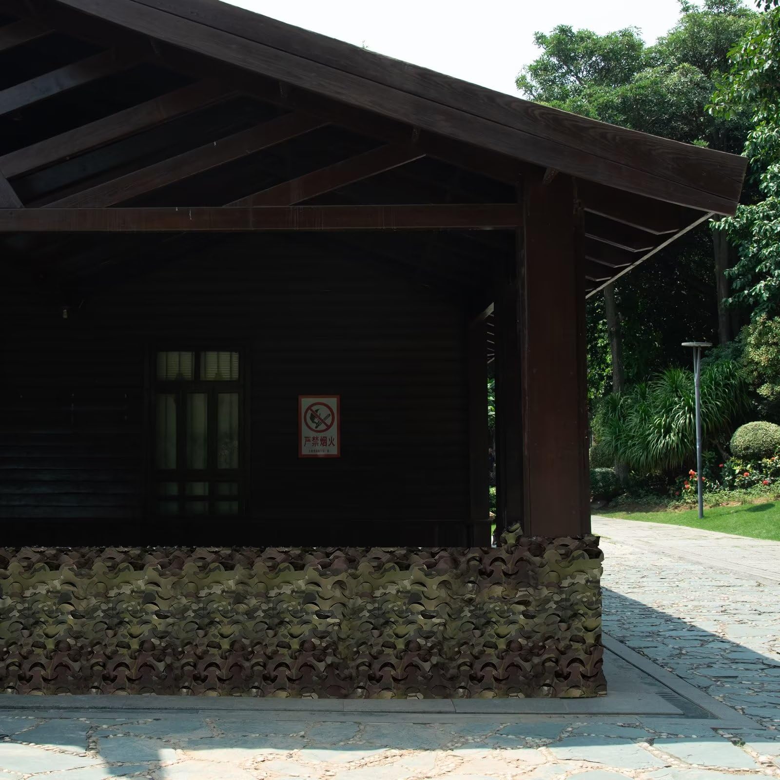 Sitong camo netting 3d leaf closeup captures texture and realism for concealment.