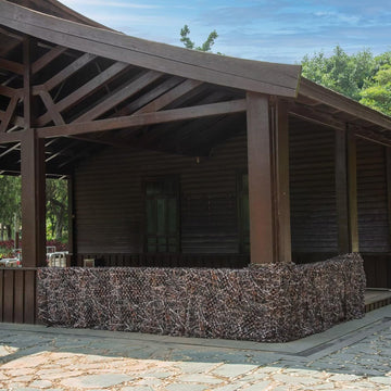 Sitong camo netting woodland roll blends with forest backgrounds.