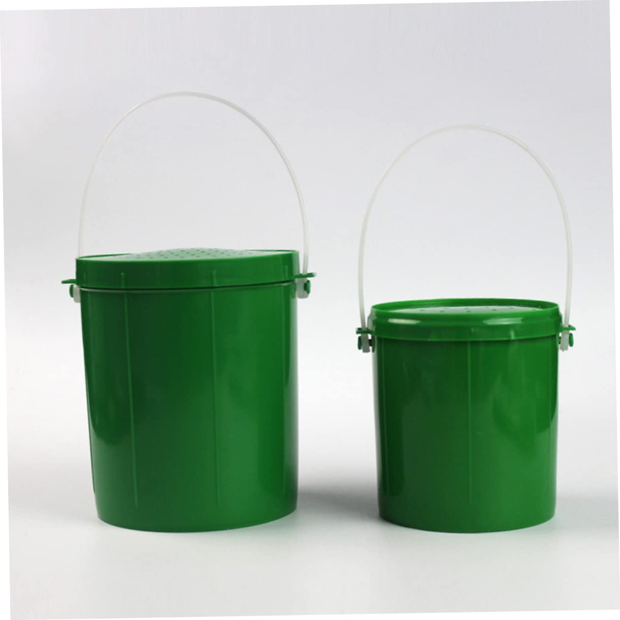 SKISUNO lure storage bucket keeps tackle organized.