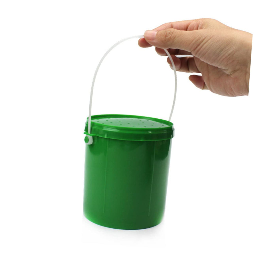 SKISUNO portable fishing bucket easy to carry on trips.