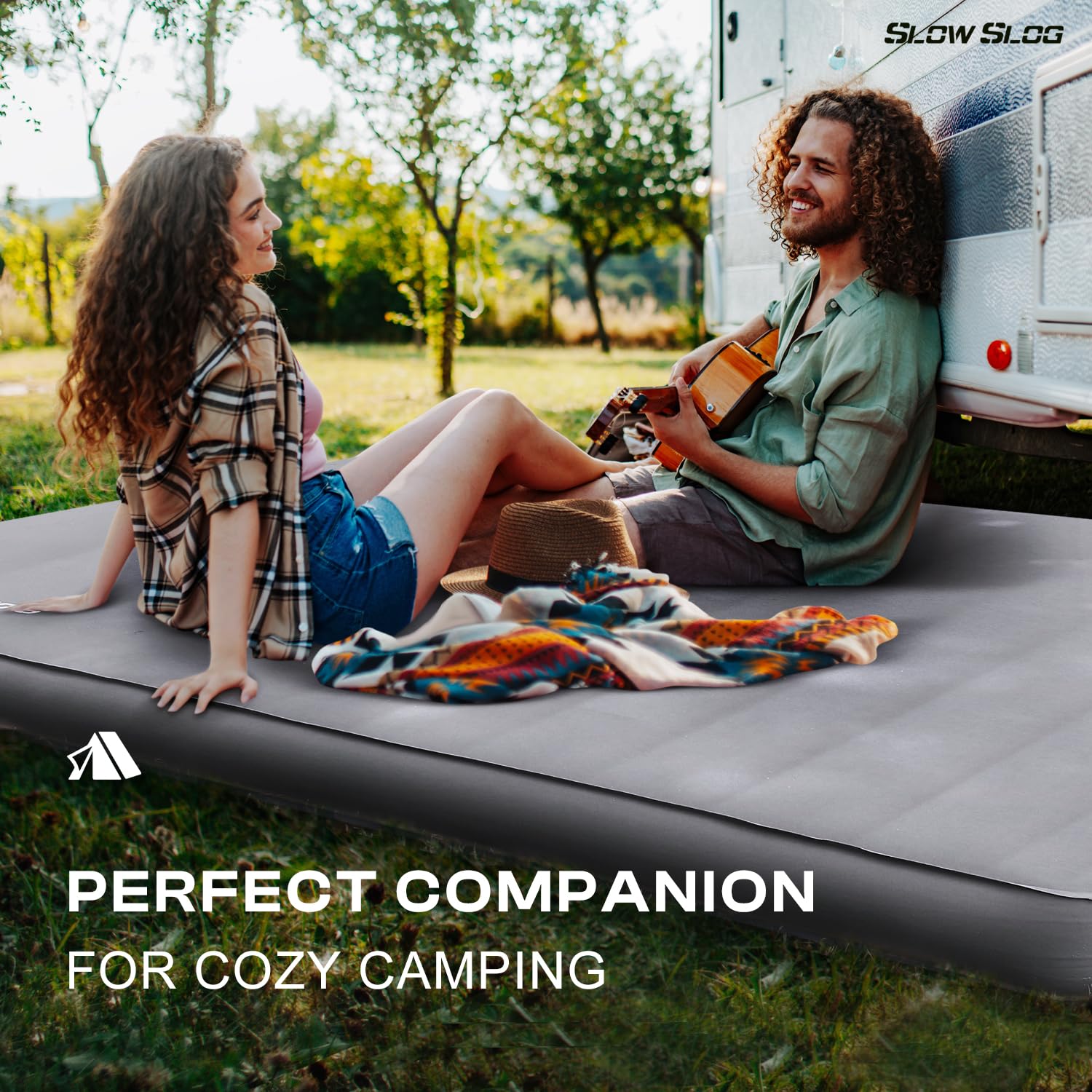 Slow Slog foam-core comfort delivers plush support and even weight distribution.