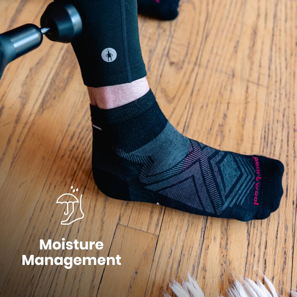 Smartwool Hike elastic arch brace striped crew socks: secure fit for growing feet.