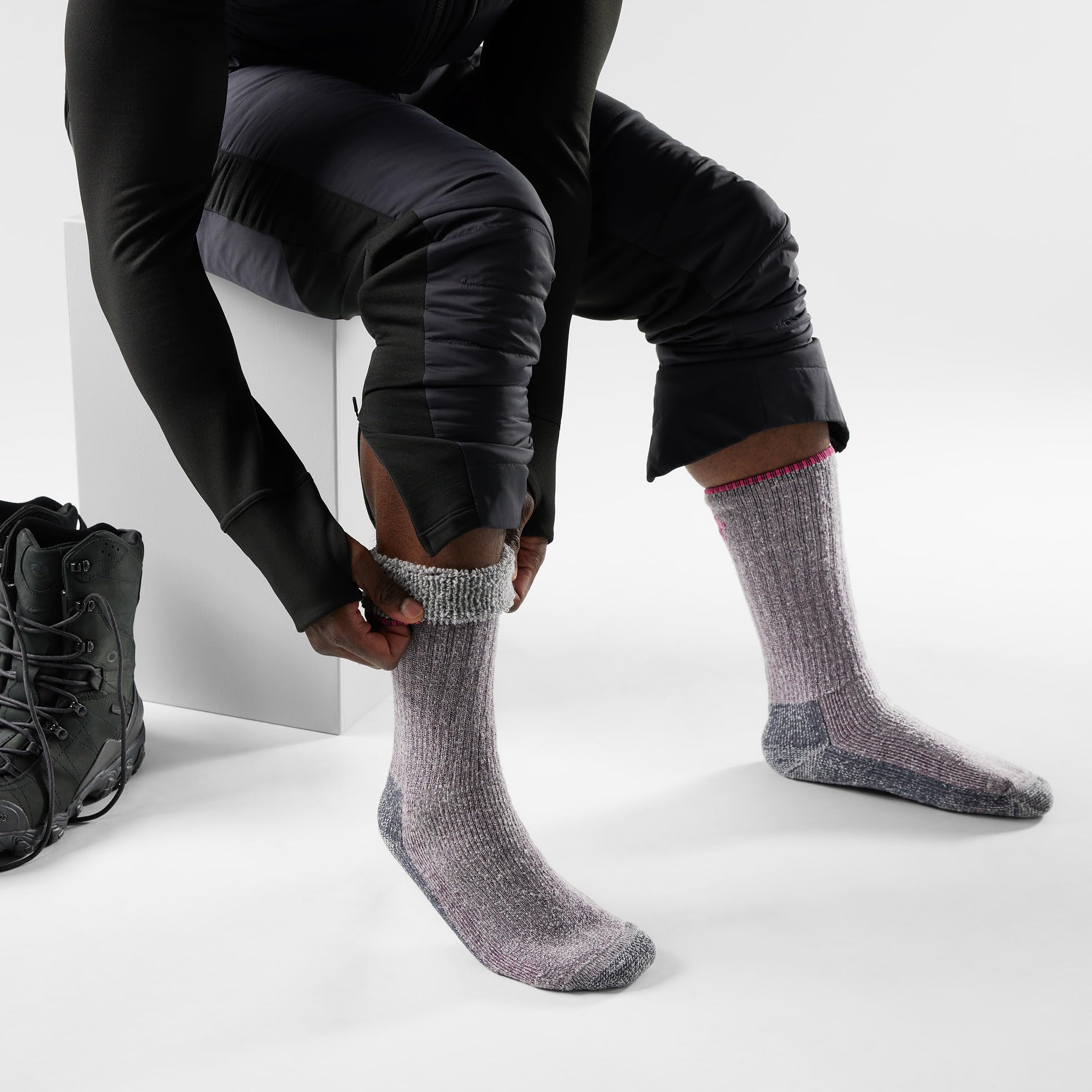 Smartwool Mountaineer Classic Edition Max Cushion Crew Socks in Purple Iris, side view highlighting unisex fit.