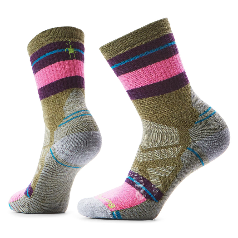Smartwool Saturnsphere women's crew sock in winter moss on foot delivering cushioned comfort