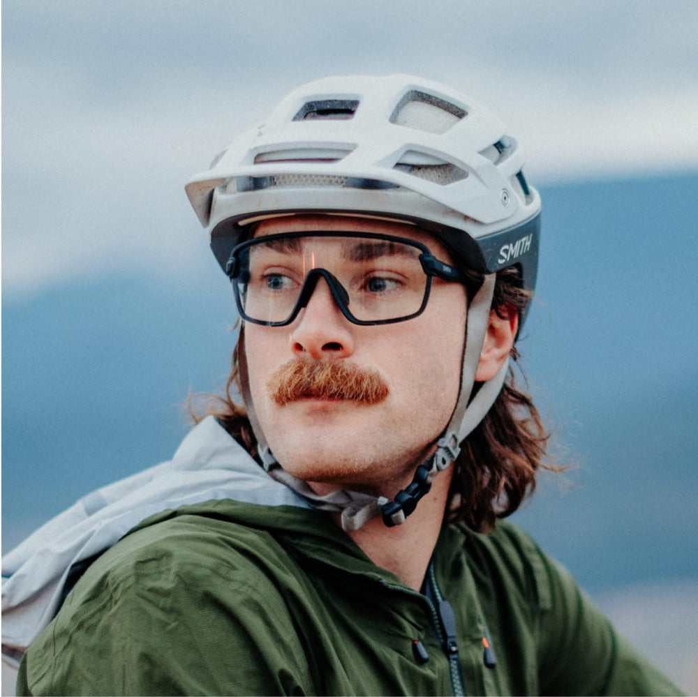 SMITH Bobcat photochromic lens in action for variable light.