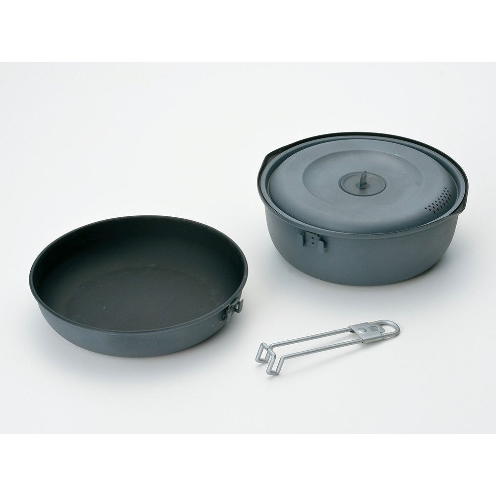 Snow Peak Aluminum Non-Stick Cooker 1000 lid fits securely to trap heat
