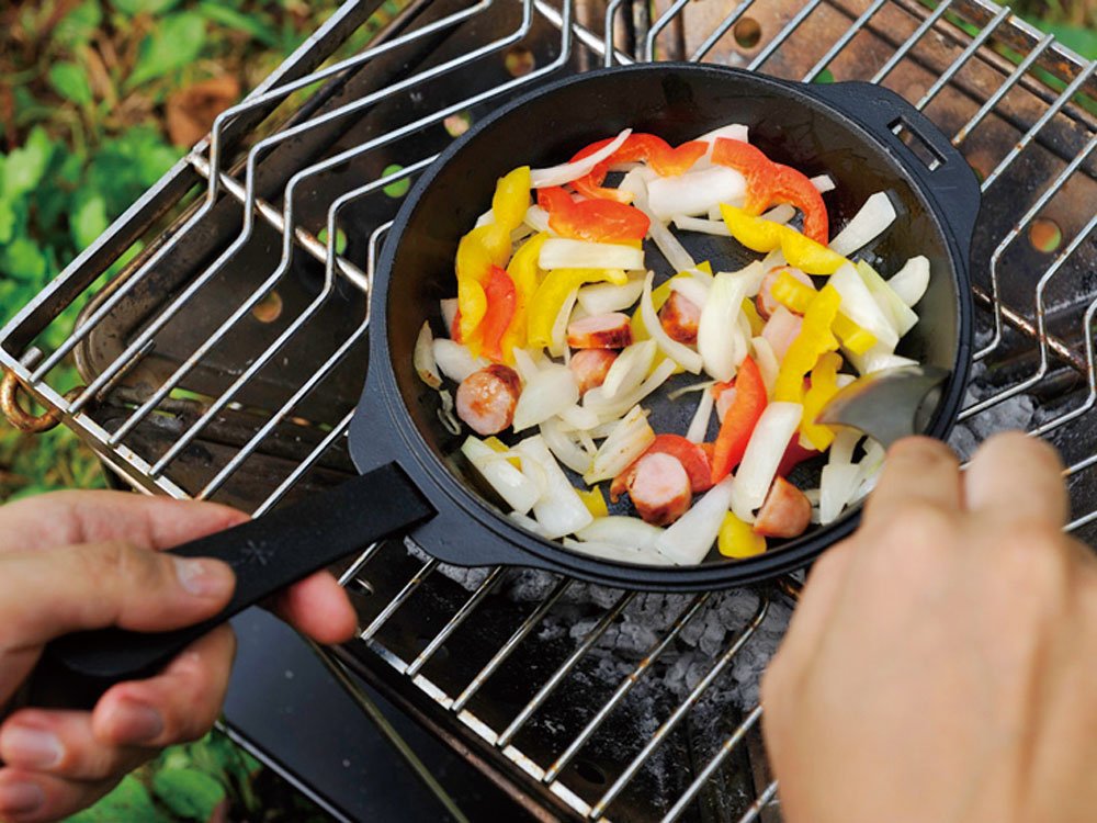 Snow Peak Cast Iron Duo Cooker lifter handle helps safely move hot pans