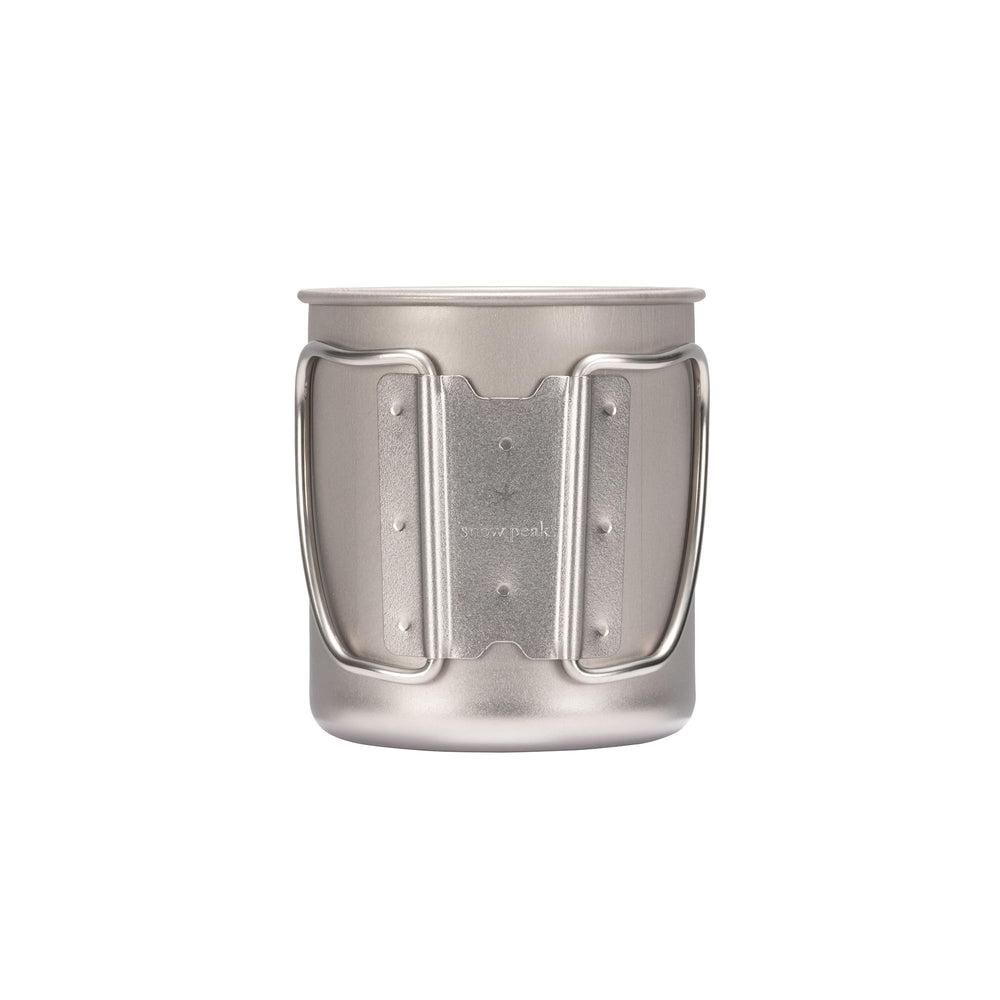 Snow Peak MG-142 mug stored in mesh drawstring bag for travel