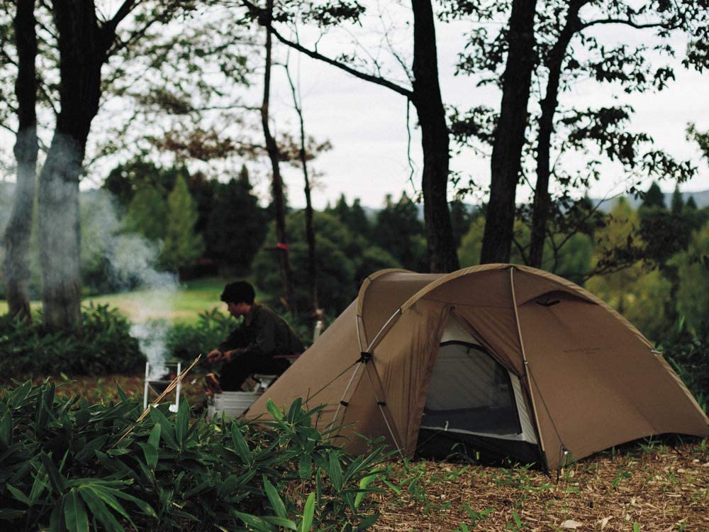Snow Peak Minute Dome Pro. Air poles and frames arranged for a sturdy shelter