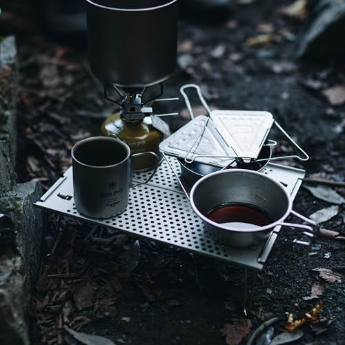 Snow Peak Ozen Solo Table SLV-171 features a lightweight aluminium body for mobility.