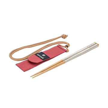 Snow Peak Wabuki chopsticks case included for organized camping meals.