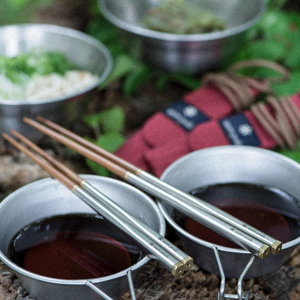 Snow Peak Wabuki chopsticks easy to clean after meals.