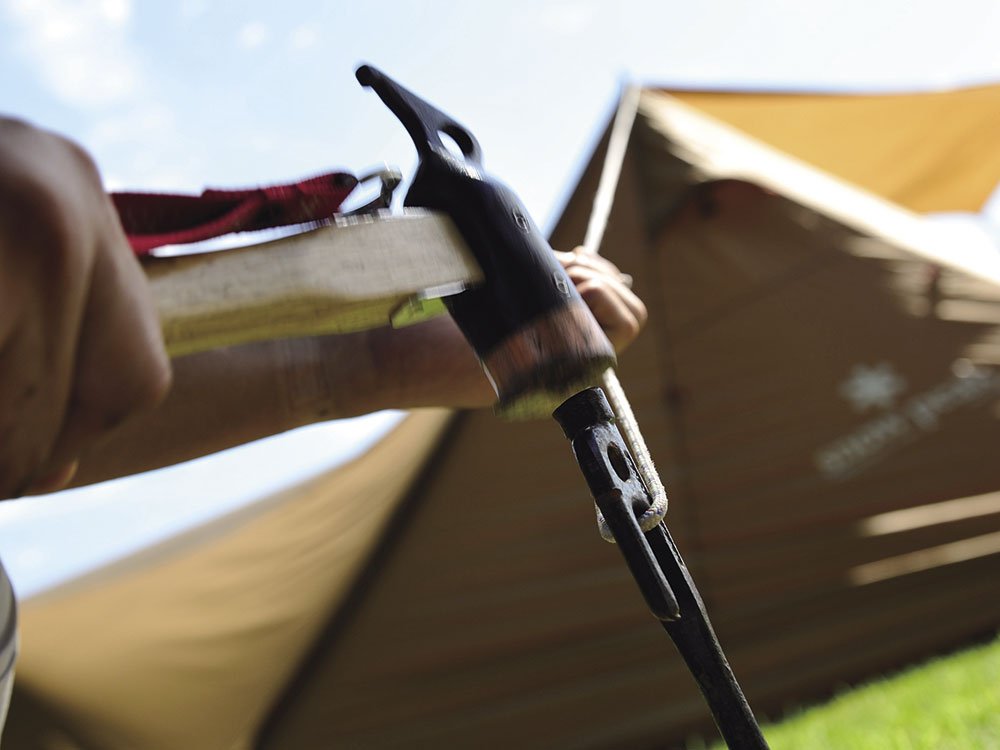 Snow Peak Wood Handle ergonomic design provides a comfortable grip during stake driving.