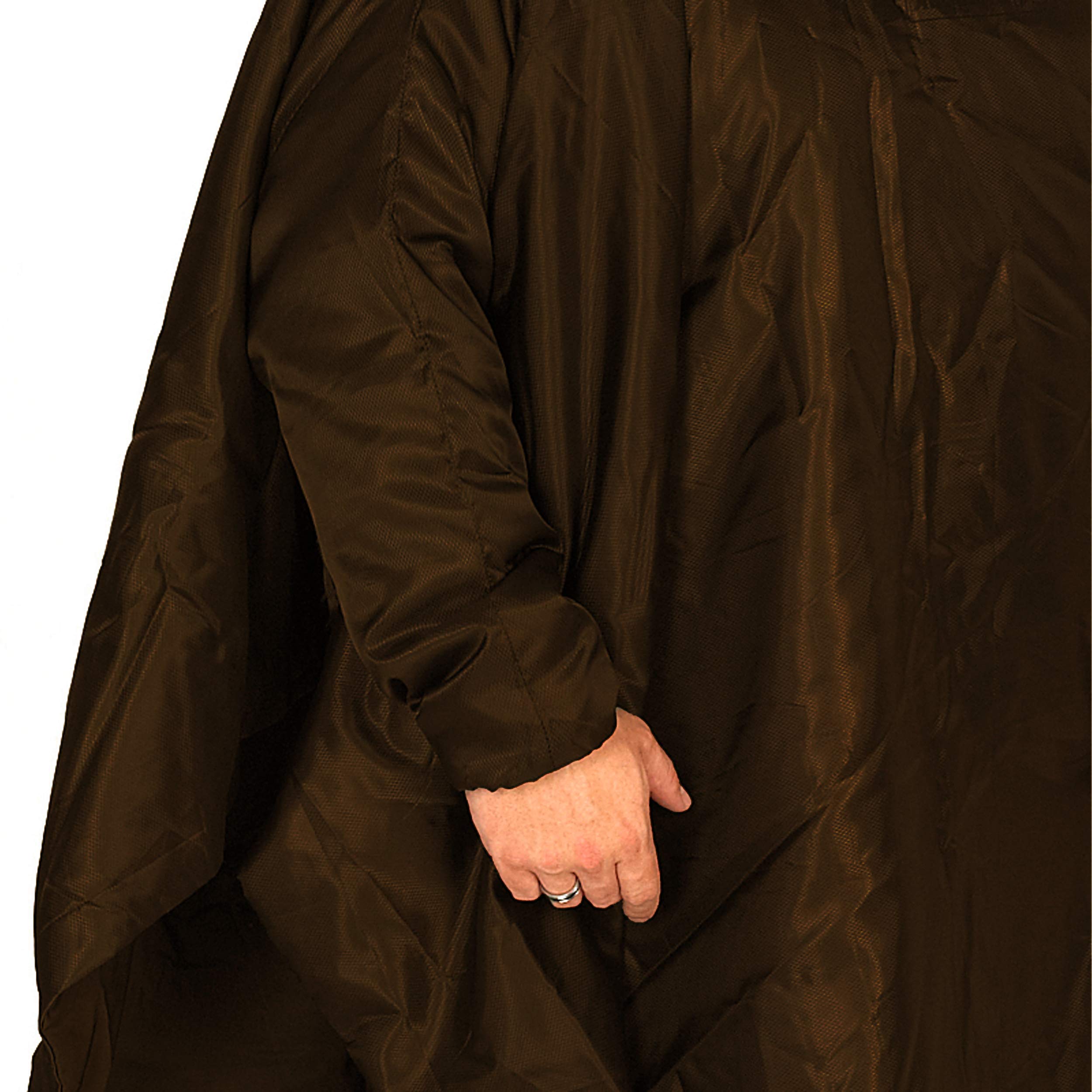 Travel Soft filling provides lightweight, compressible insulation for trips.