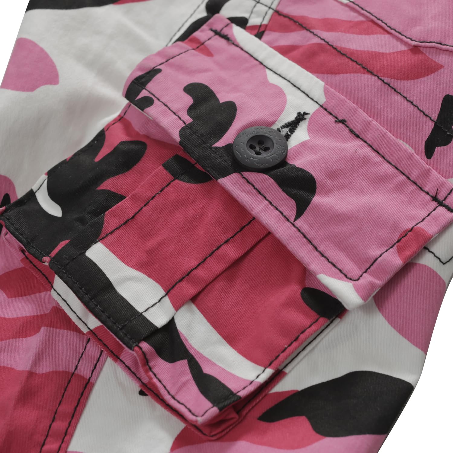 Sobrisah pink camo pants styling look suggests versatile streetwear for casual days.