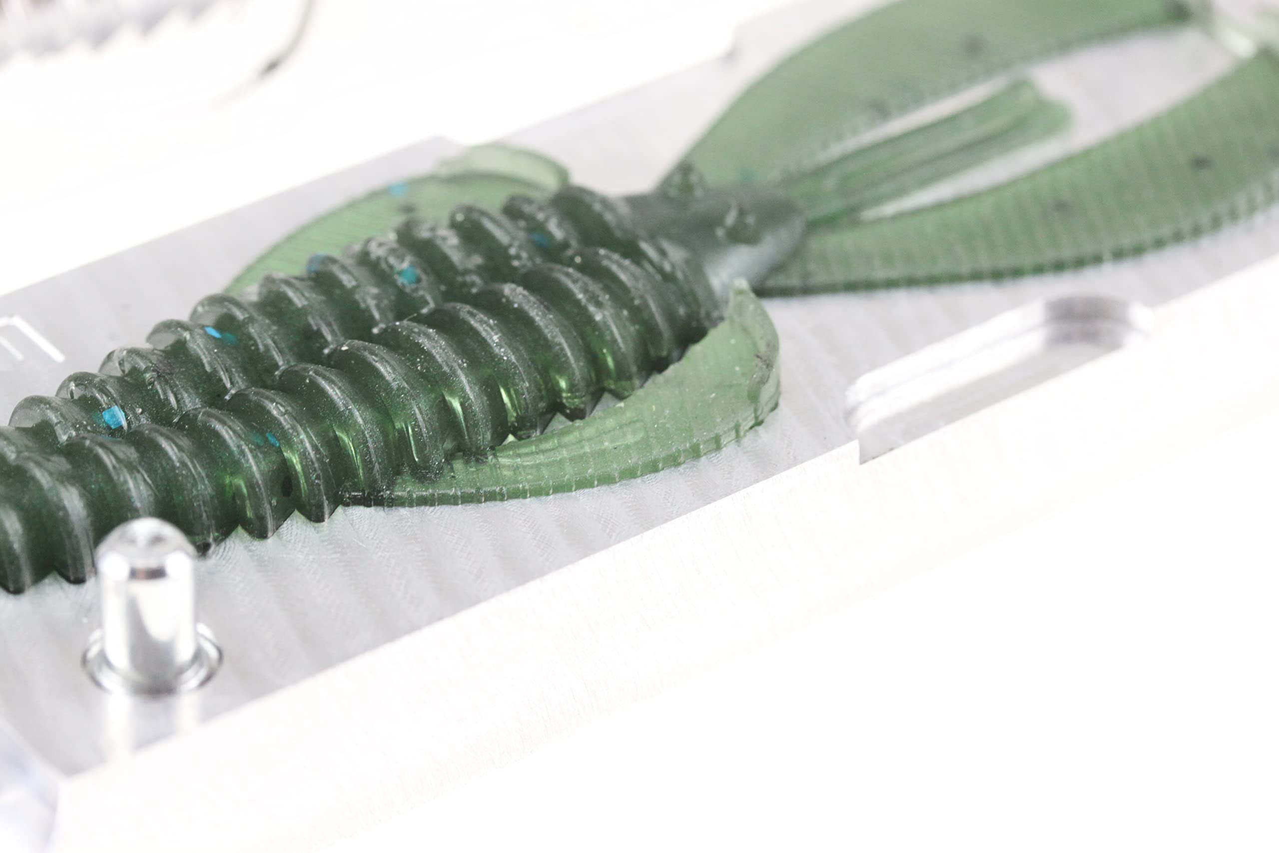 High-detail bait design cavity