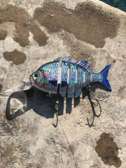 Soljer Blue Gill reveals diving action that mimics a fleeing baitfish underwater.