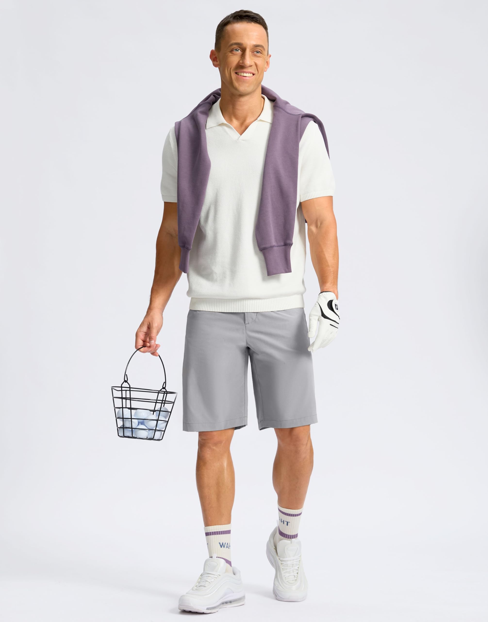 Soothfeel men's golf shorts close-up of water-repellent finish for dew shedding.
