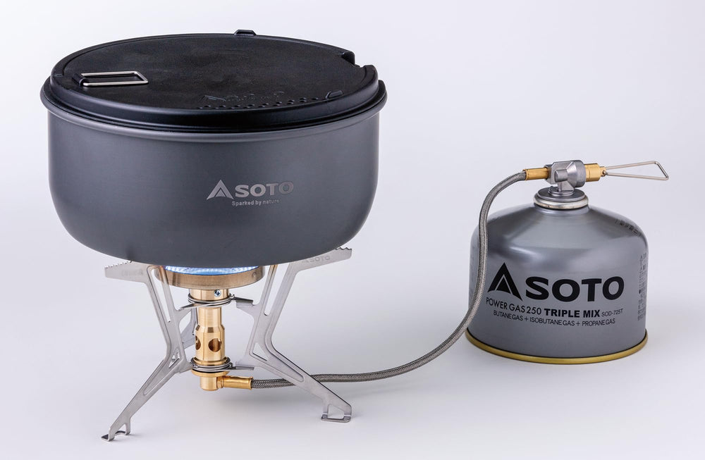 SOTO Fusion Trek wind resistance image showcases wind-suppressing burner for exposed camps.