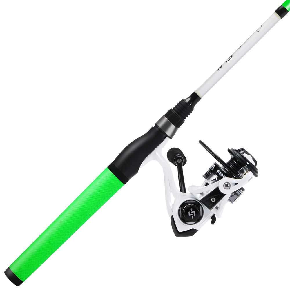 Sougayilang 2-piece rod assembly in green and orange for easy travel.