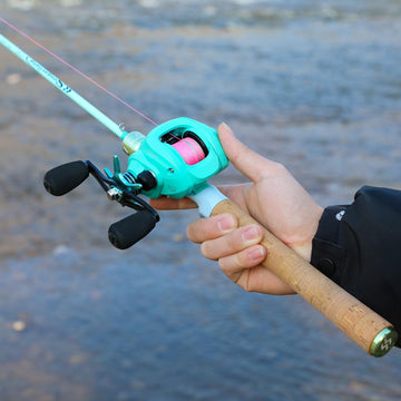 Complete freshwater baitcasting combo in compact design