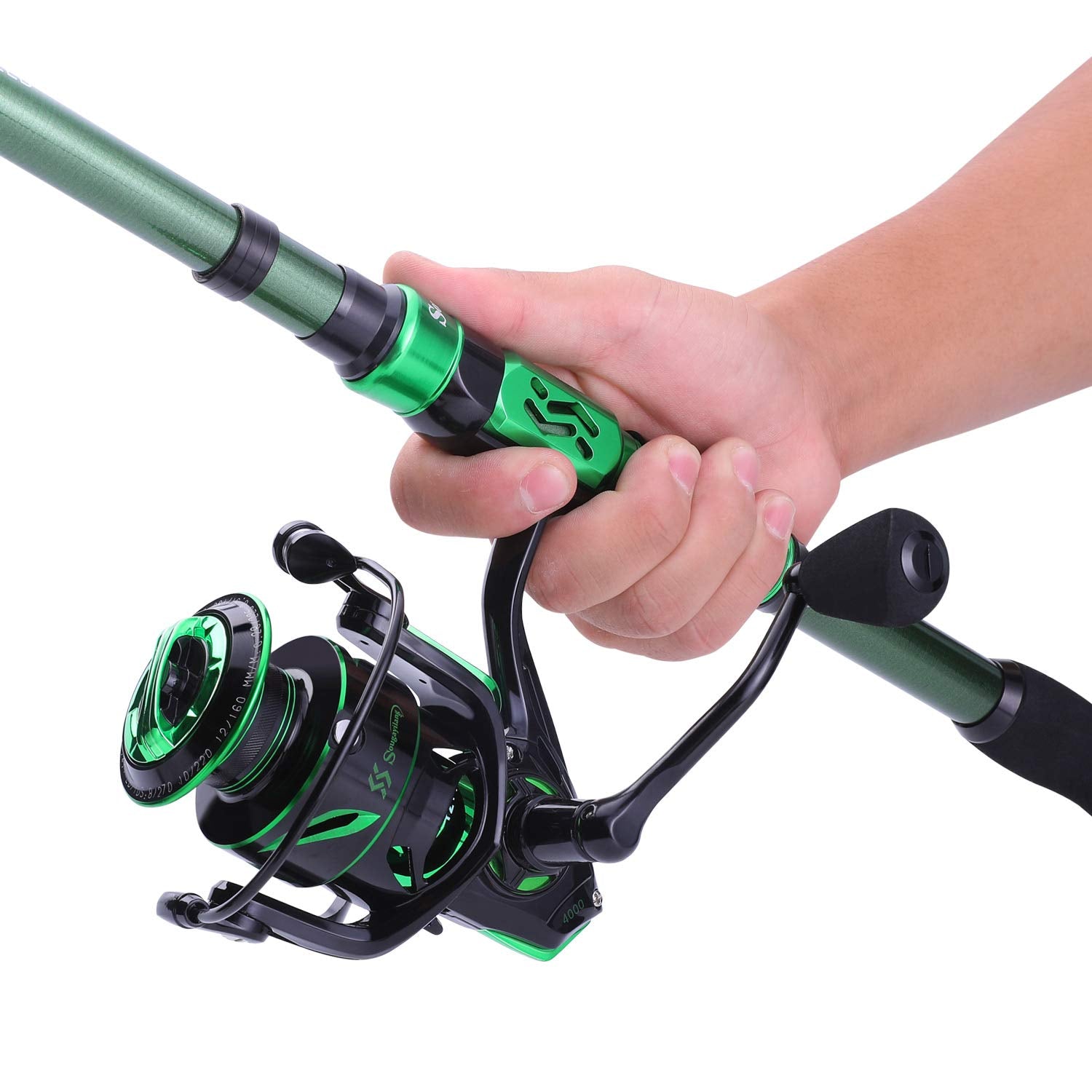 Sougayilang eva-handle shows slip-resistant comfort during extended casts.