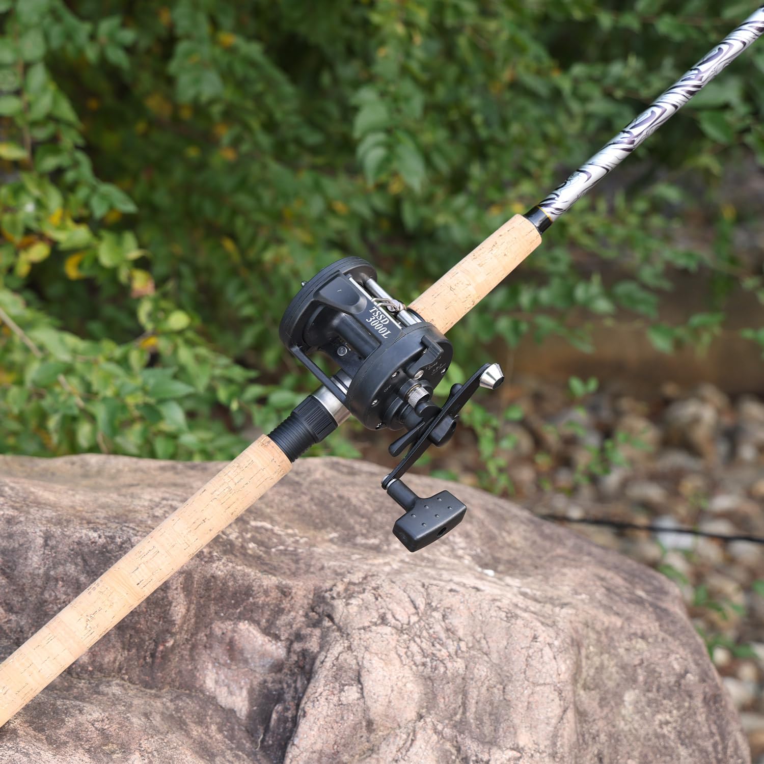 Sougayilang glass rod casting action image suggests longer casts with ease.