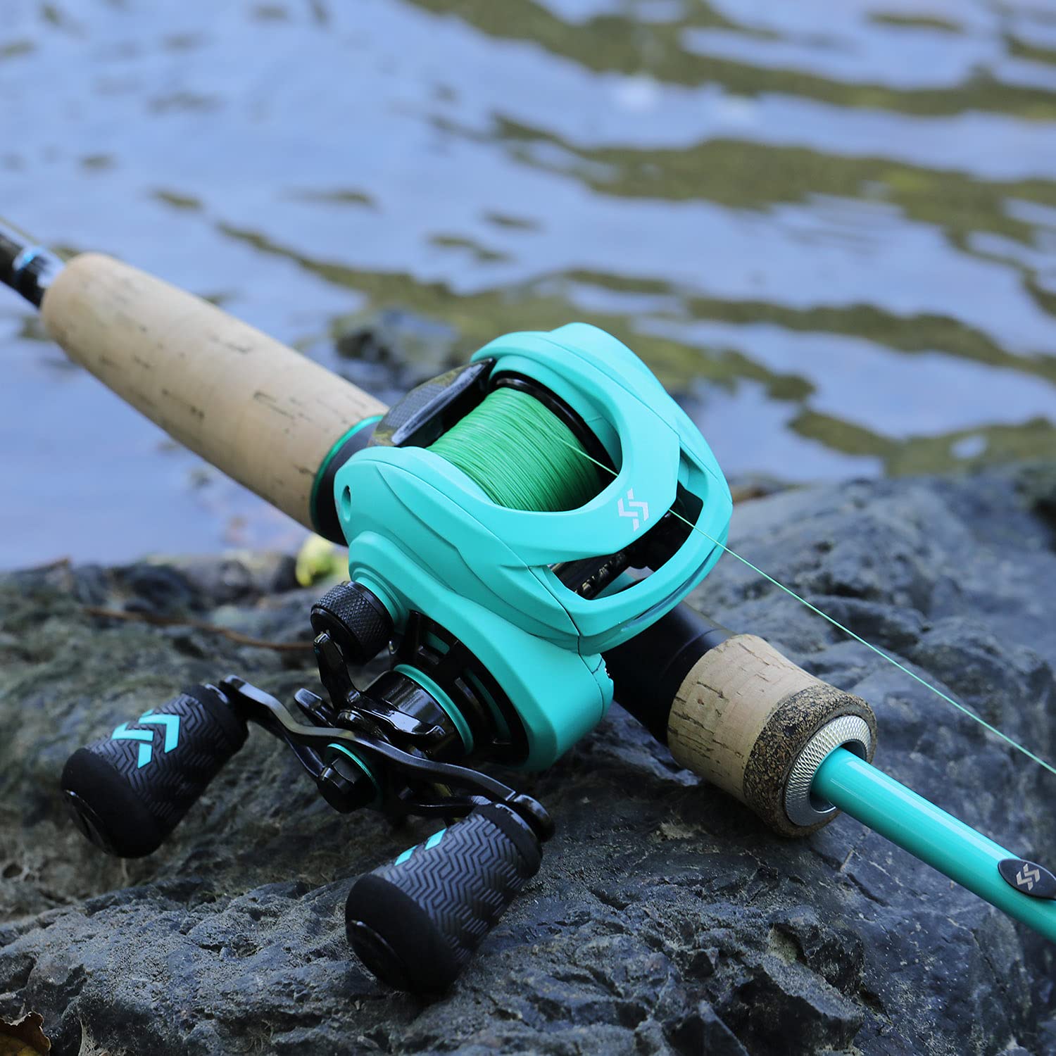 Sougayilang Megalodon combo designed for freshwater and offshore fishing setups.